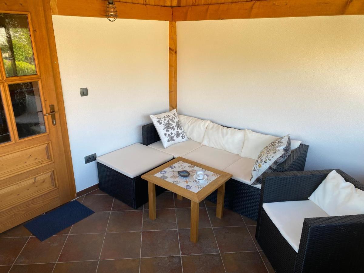 Apartma Obrh Šmarješke Toplice Exteriér fotografie