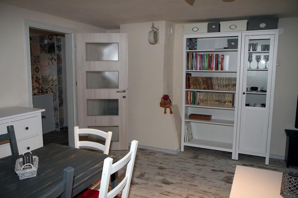 Apartma Obrh Šmarješke Toplice Exteriér fotografie