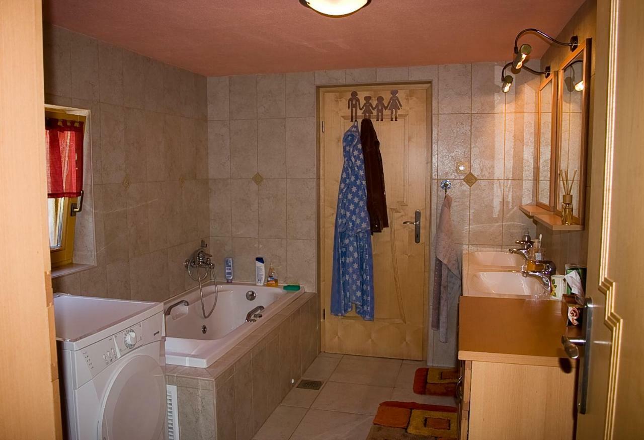 Apartma Obrh Šmarješke Toplice Exteriér fotografie
