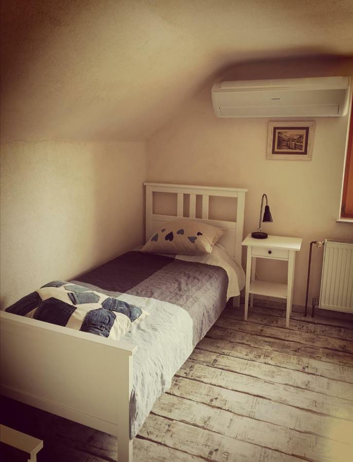Apartma Obrh Šmarješke Toplice Exteriér fotografie